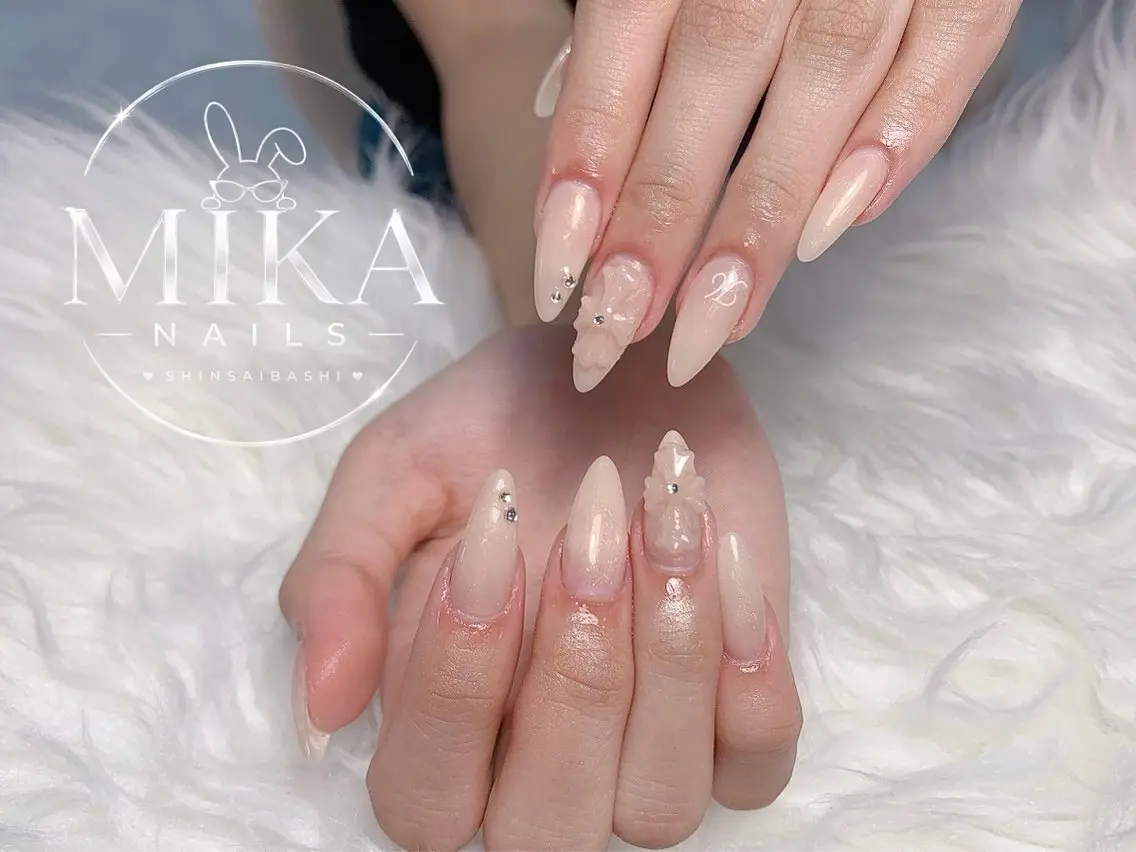 ネイル アートネイル チークネイル ドット フットネイル フレンチネイル ハンドネイル 🌷Luna Mika🌷のネイルデザイン