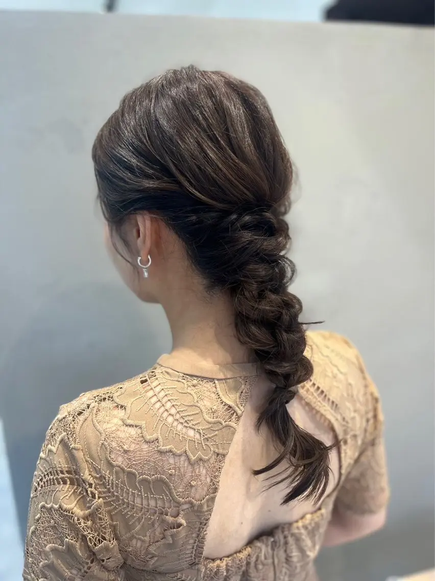 セミロング ヘアアレンジ ヘアセット "オトナ髪”/ LAKA TOCCAのヘアスタイル