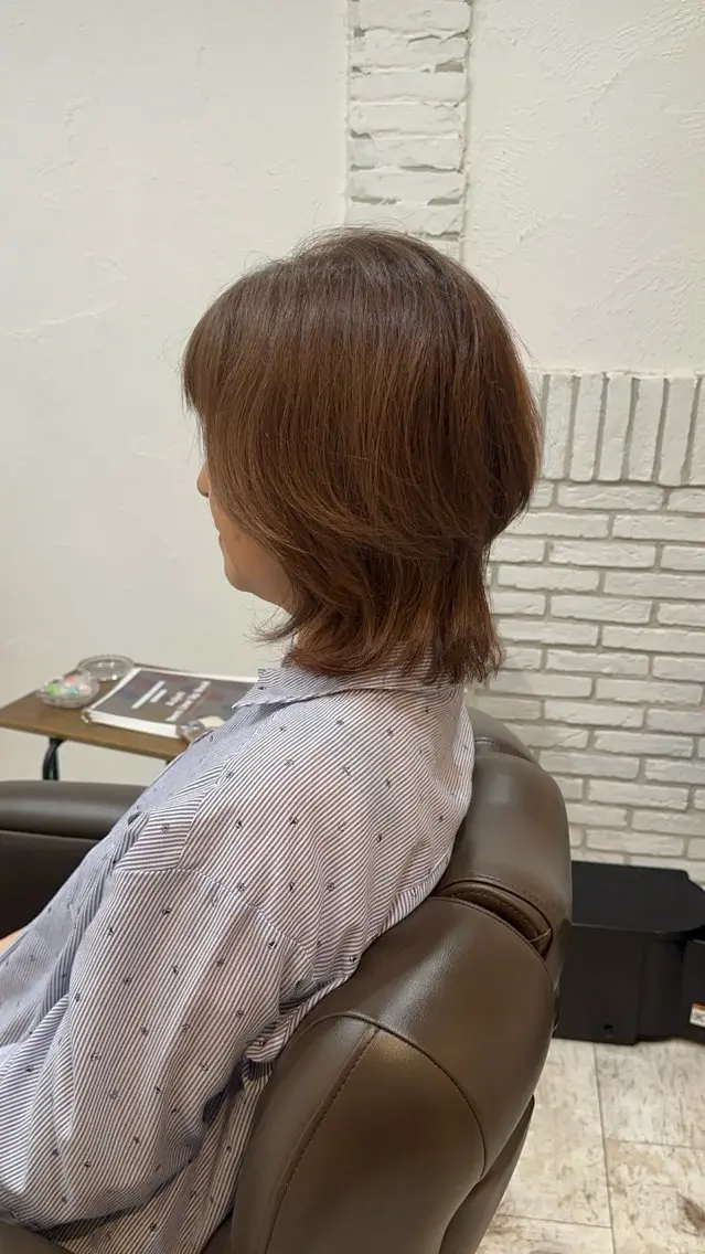 ミディアム くびれヘア くびれレイヤー レイヤーカット カット 山之内匠/艶カラー/ ハイトーン/ブリーチのヘアスタイル