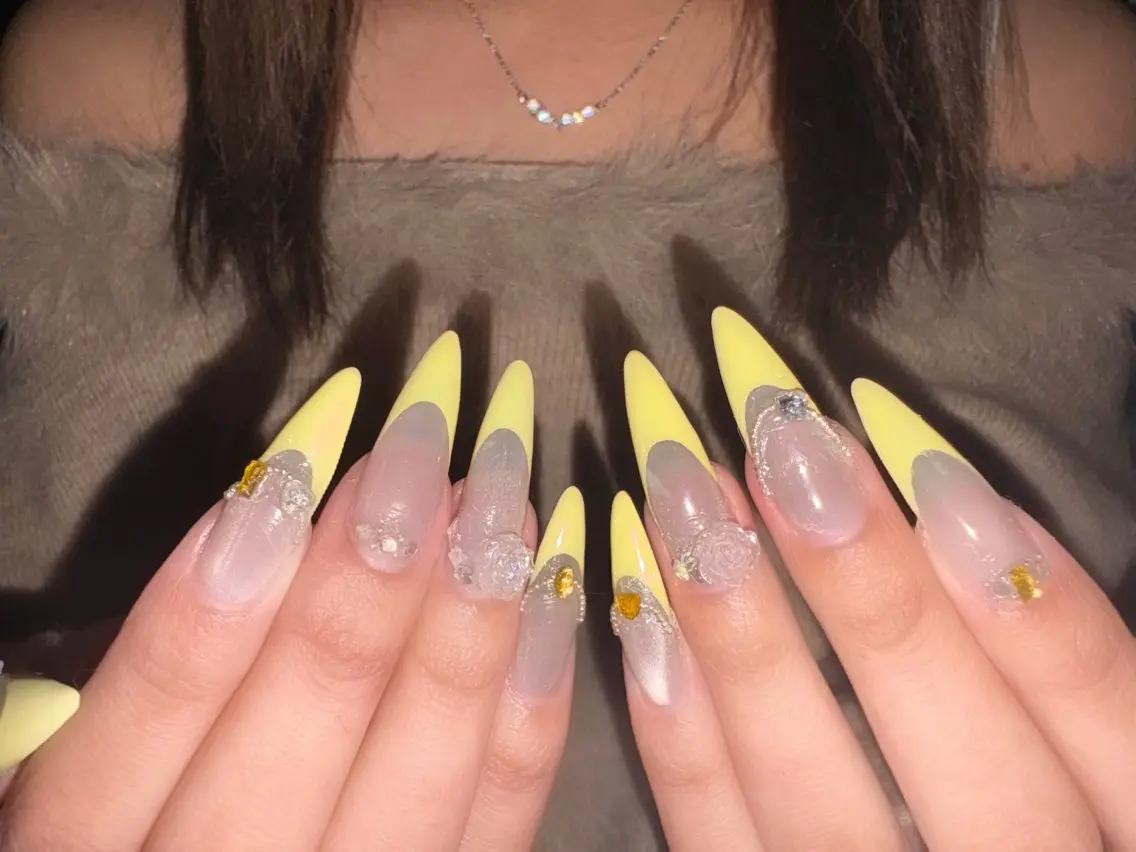 ネイル フレンチネイル Dark Honey AiAiのネイルデザイン