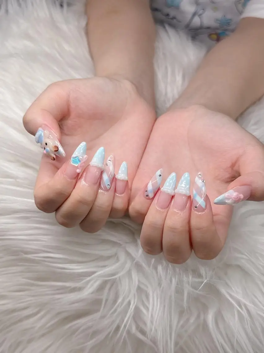 ネイル Lee Nailsのネイルデザイン