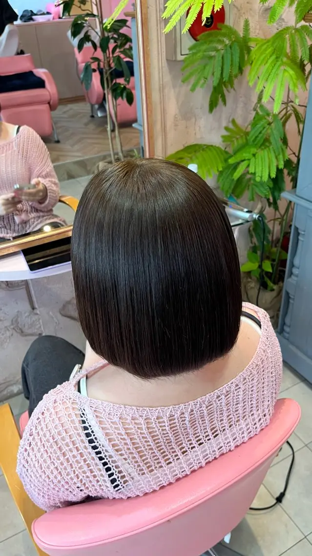 ＜人気No.1艶髪美人＞髪質改善へアエステ+うる艶カラーの写真