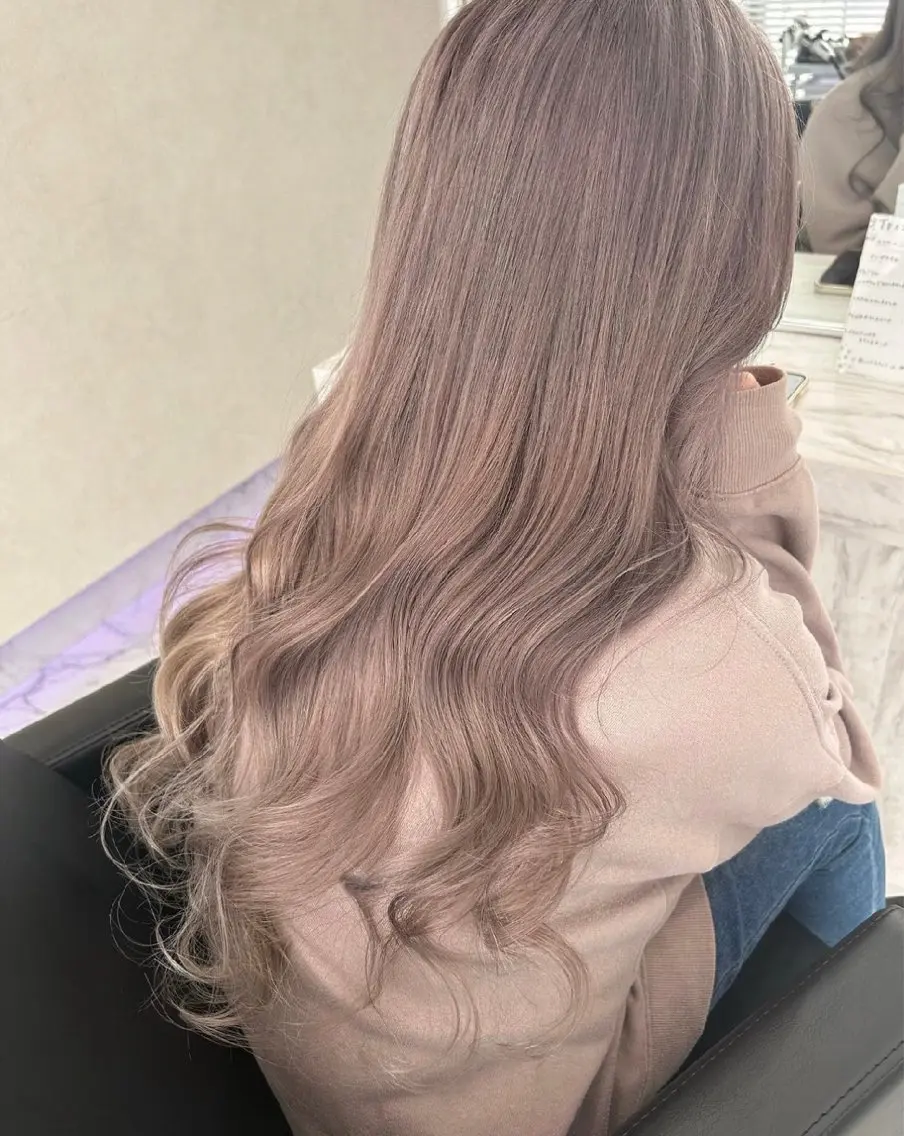 ロング 💙透明感カラー推し 🇰🇷ココロ🦋のヘアスタイル