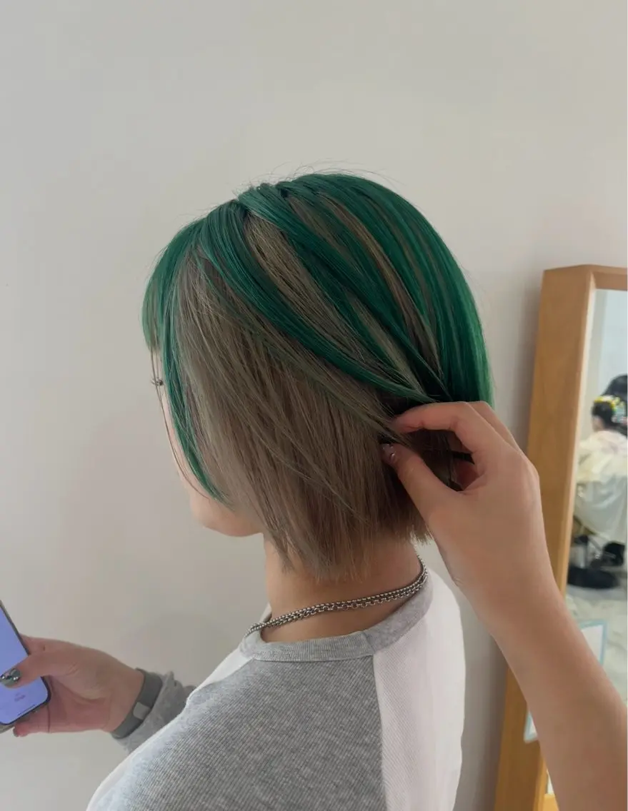 ミディアム ヘアカラー 和泉田 真白のヘアスタイル