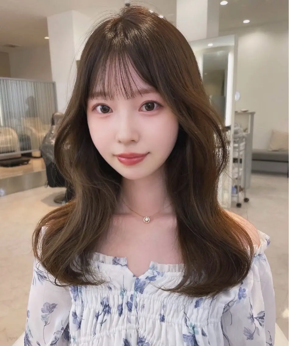 ロング カラー 顔周りカット ハッシュカット ハイレイヤー 髪質改善 韓国風ヘア カット ヘアカラー トリートメント 韓国レイヤー/透明感 /髪質改善/アジキのヘアスタイル