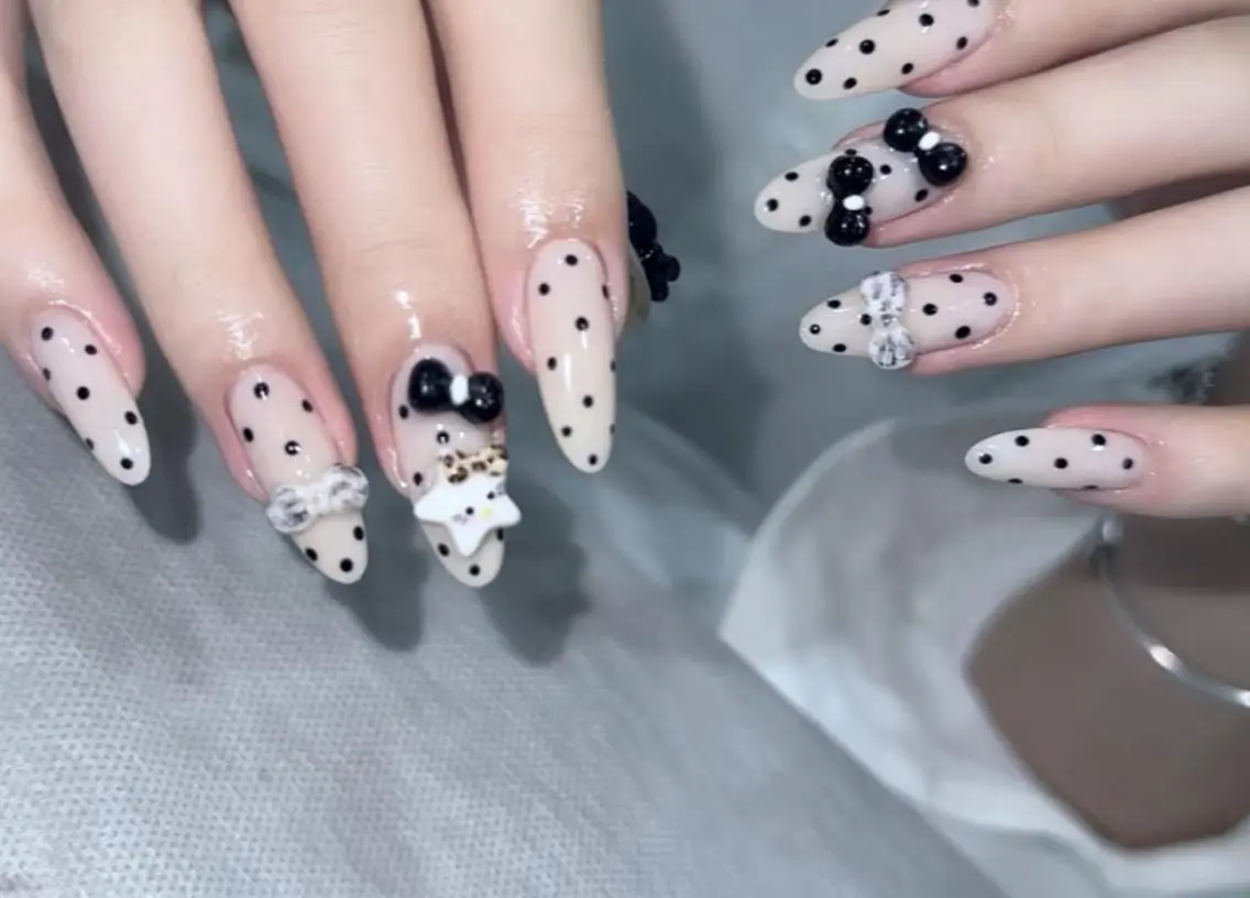 ネイル ハンドネイル 🎀 NaNa_nailのネイルデザイン