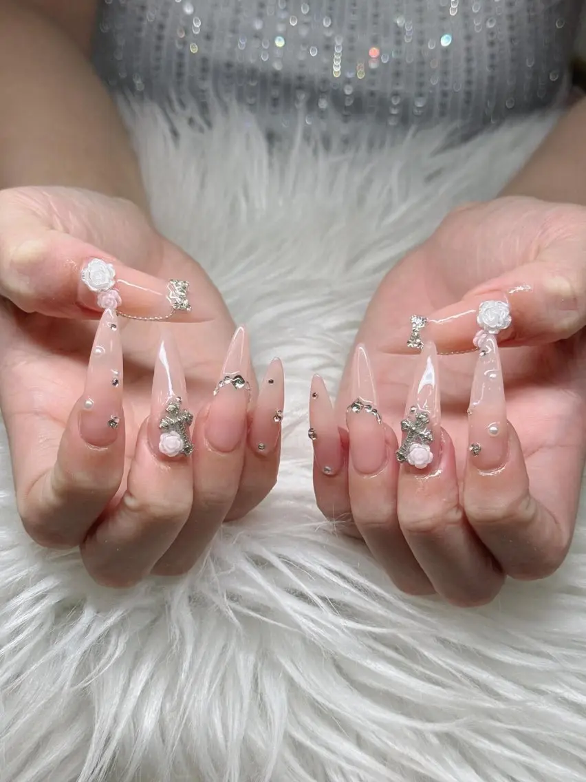 ネイル 長さ出し グラデーション 卒業式 キラキラネイル マグネットネイル ハンドネイル Lee Nailsのネイルデザイン