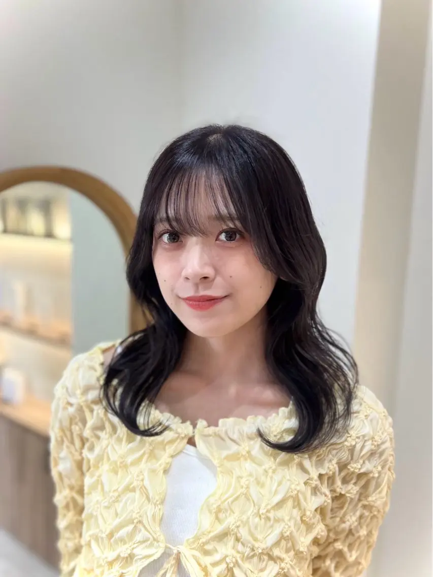 ミディアム カラー Zina aimiのヘアスタイル