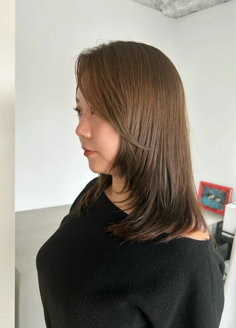 ミディアム カラー レイヤーカット カット ヘアカラー トリートメント chico .のヘアスタイル