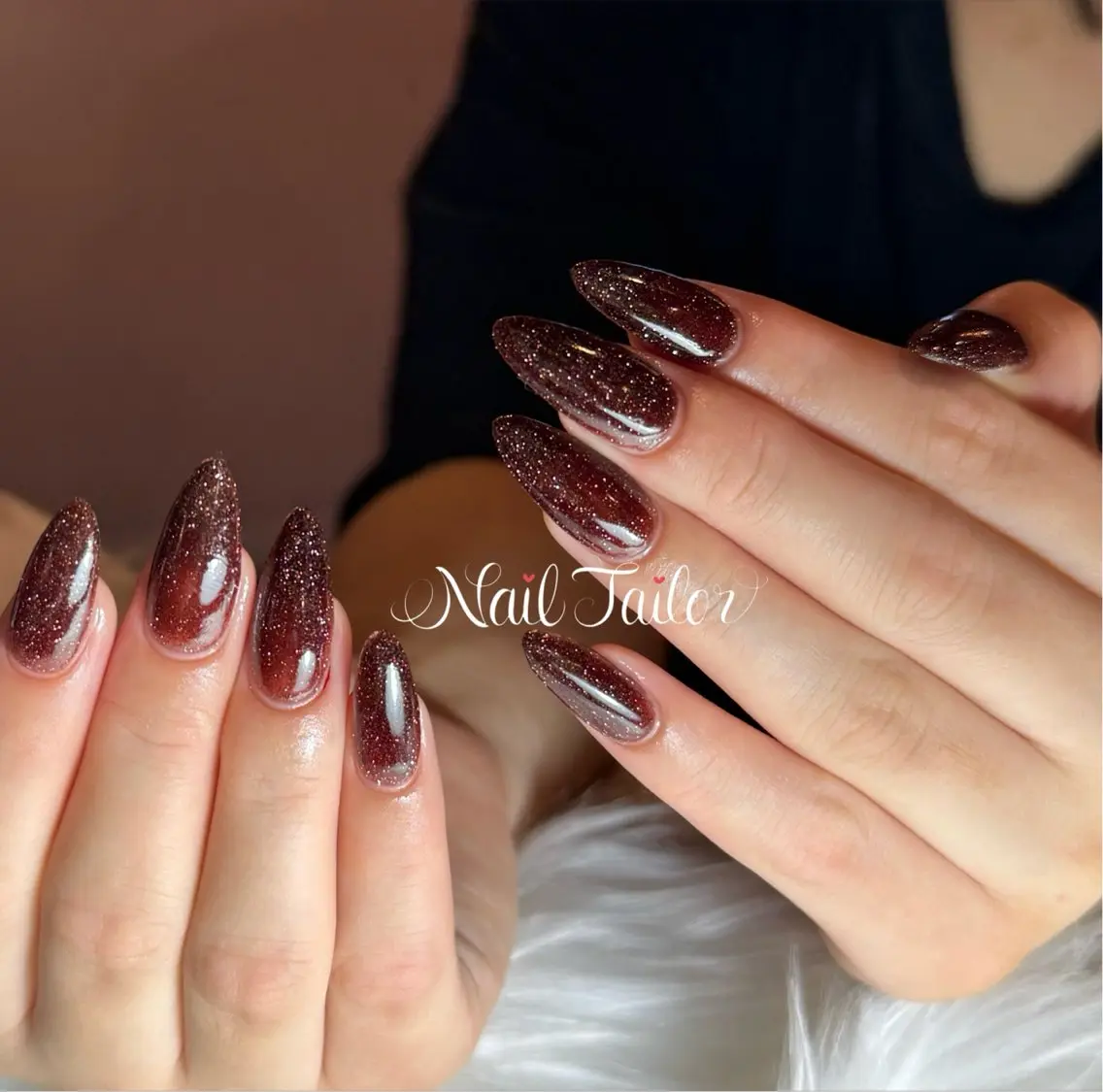 ネイル ブラウン 長さ出し フラッシュネイル キラキラネイル ラメ(グリッター) NailTailor ネイルテイラーのネイルデザイン