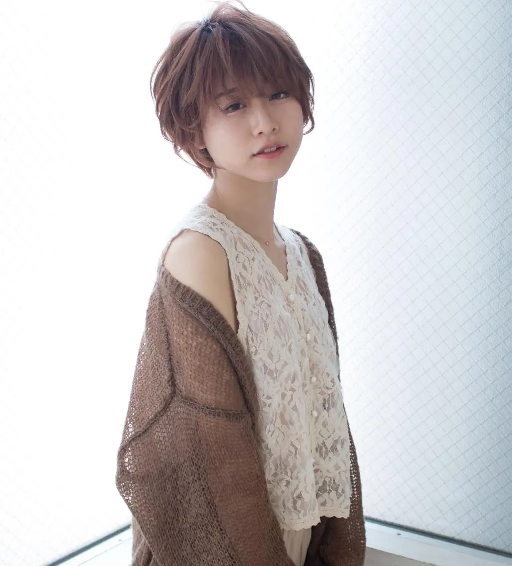 ショート 美髪矯正・レイヤー 倉友哉のヘアスタイル