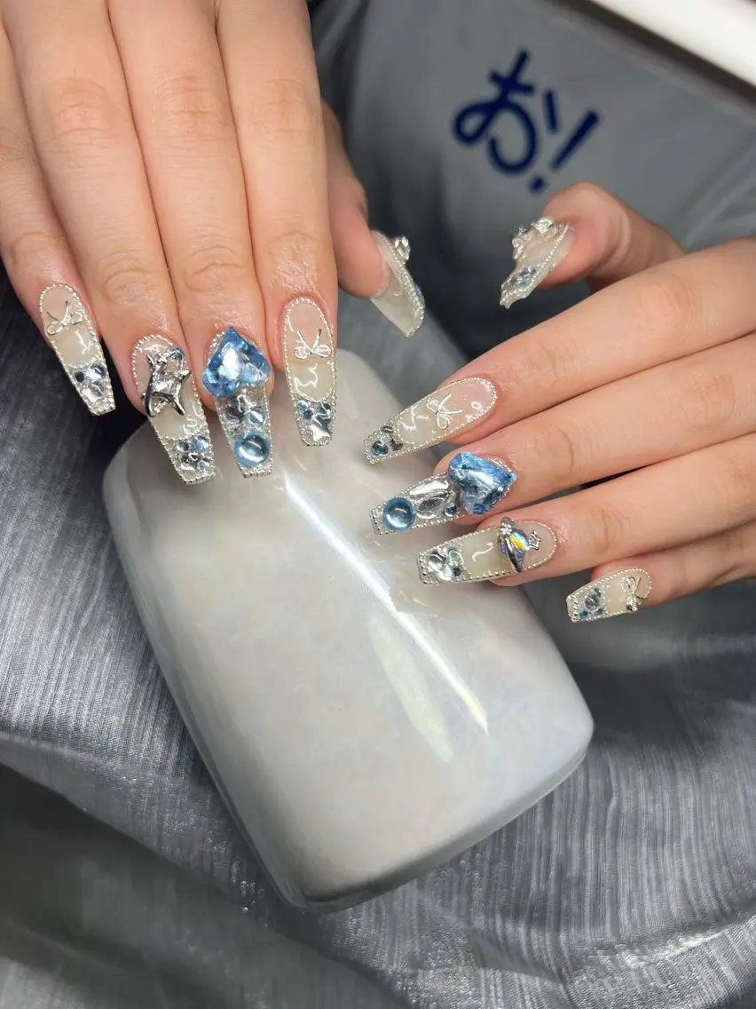 ネイル オーロラネイル チークネイル 長さ出し フットネイル フレンチネイル ハンドネイル Lee Nailsのネイルデザイン