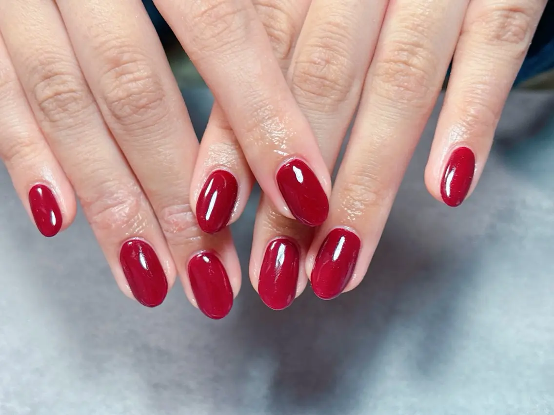 ネイル アートネイル ボルドー ジェルネイル ハロウィン マグネットネイル ハンドネイル ハンドケア 💫ゆか_ Nailartistのネイルデザイン