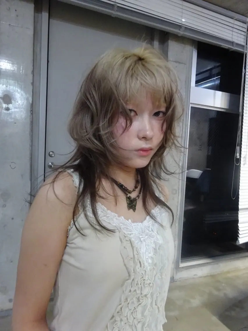 ミディアム ヘアカラー Tei /ileのヘアスタイル