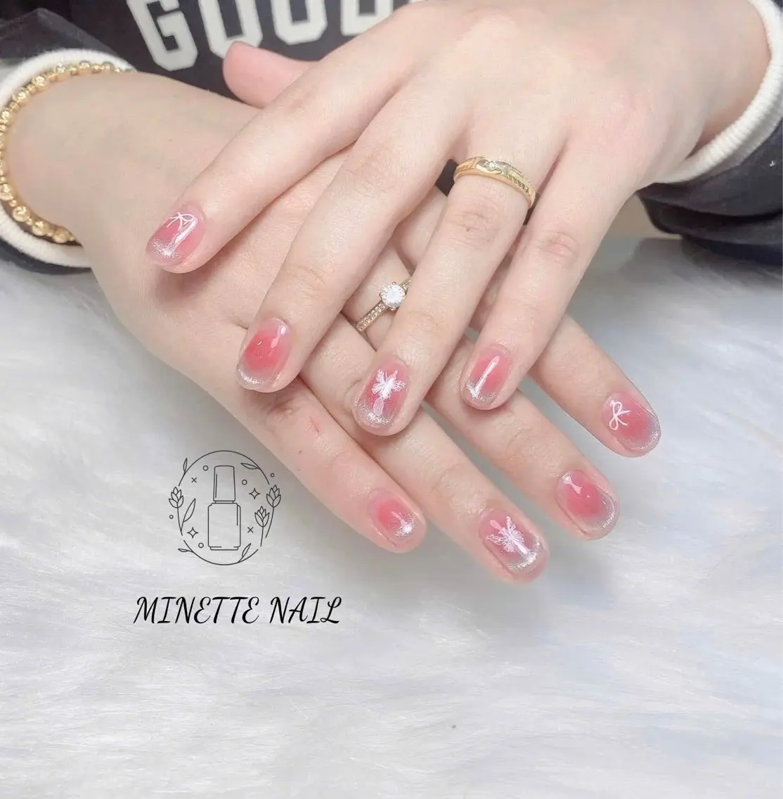 ネイル アートネイル フレンチネイル ジェルネイル ガーリー グラデーション Minette Nailのネイルデザイン