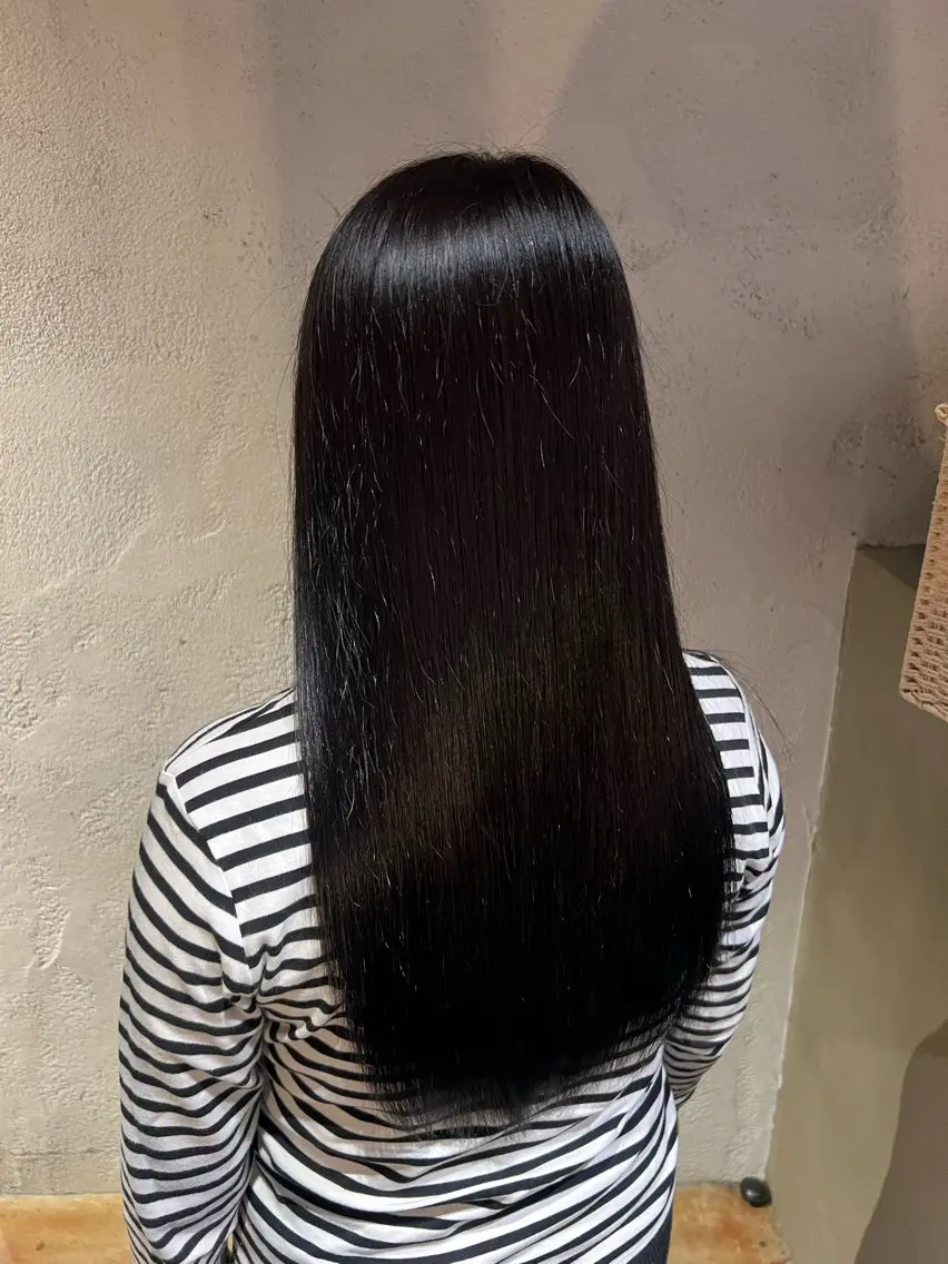 カラー 岡本 真理子のヘアスタイル