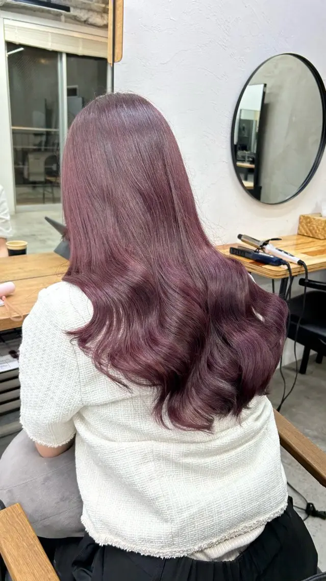 ロング カラー カシス ピンクカラー ヘアカラー トリートメント ヘアセット RYOSUKE ハイトーンのヘアスタイル