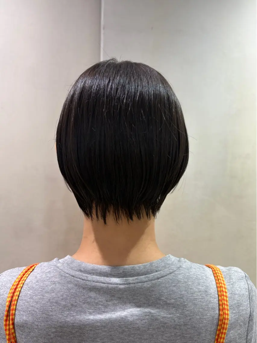 ショート カラー ショートボブ オリーブカラー ボブ ショートヘア 川崎 唯華のヘアスタイル