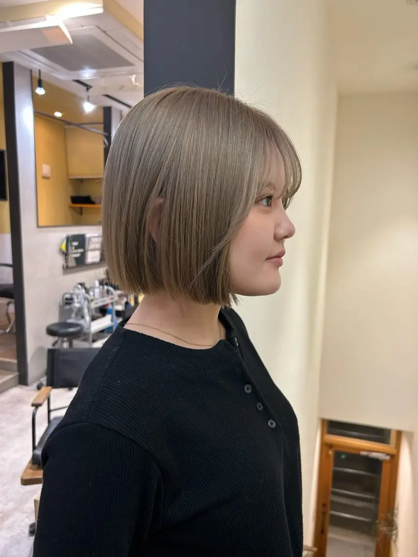 ショート カラー ブリーチ グレージュ カット ヘアカラー トリートメント hubhair レイヤー/透明感のヘアスタイル