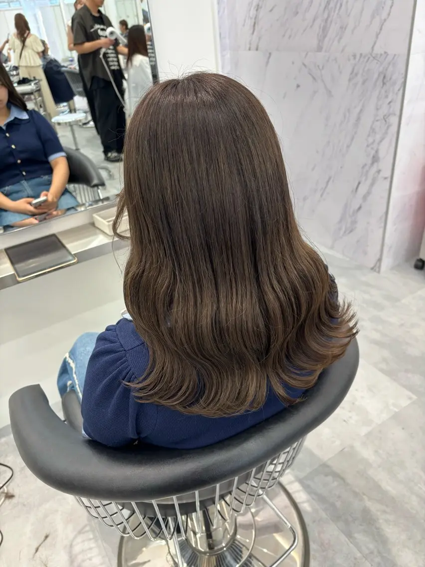 セミロング カラー カット ヘアカラー ParveMix 🪽鳥取彩花のヘアスタイル