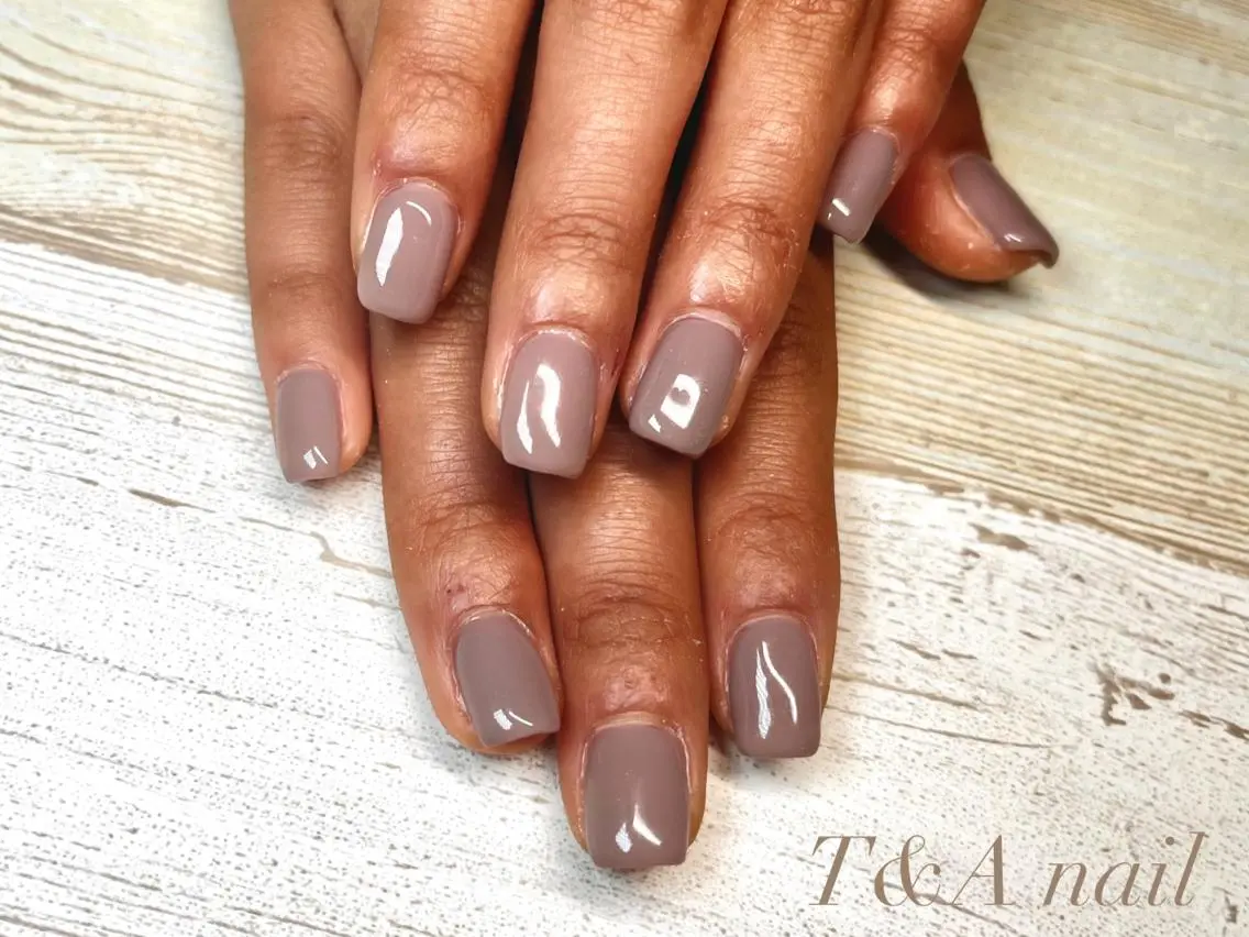 ショート ネイル 長さ出し ジェルネイル ニュアンスネイル ワンカラーネイル スカルプネイル T&A nailのネイルデザイン
