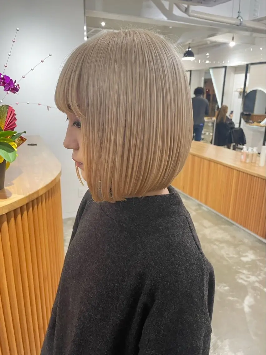 カラー Niina→ anan AVEDAのヘアスタイル
