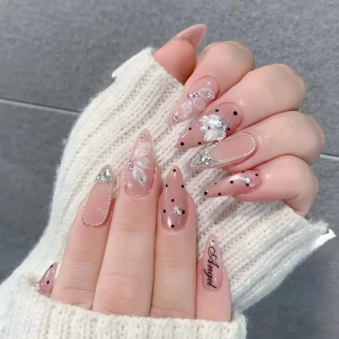 ネイル ハンドネイル ハンドケア Nihonthy Nail 新宿のネイルデザイン