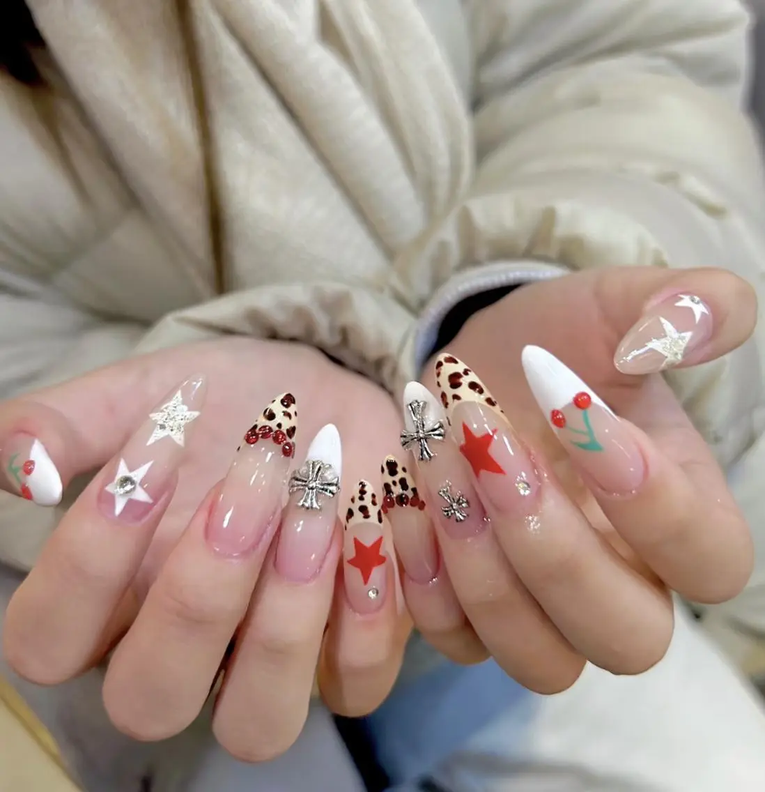 ネイル ハンドネイル 🎀 Ayaka_nailのネイルデザイン