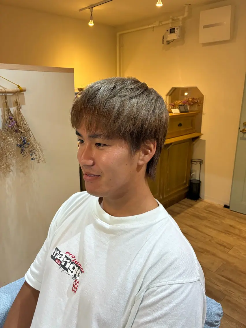 カラー メンズ メンズブリーチ ベージュカラー ブリーチ 透明感カラー ヘアカラー 席数2席プライベート /マンツーマンサロンのヘアスタイル