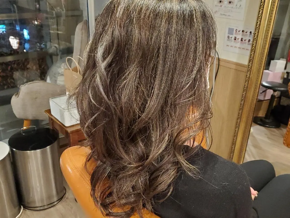 ロング カラー アディクシーカラー ブリーチ イルミナカラー 外国人風カラー トリートメント ヘアカラー spa hair ark 富井直美のヘアスタイル