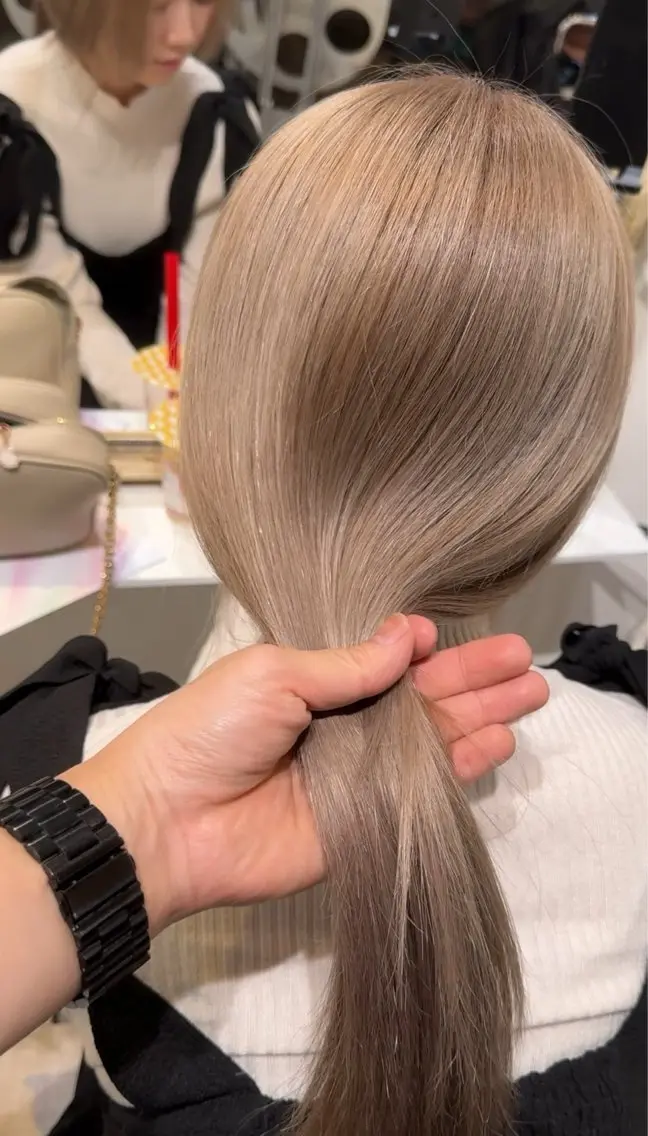 全頭ブリーチ＋オンカラー＋Aujua1step treatment✨の写真