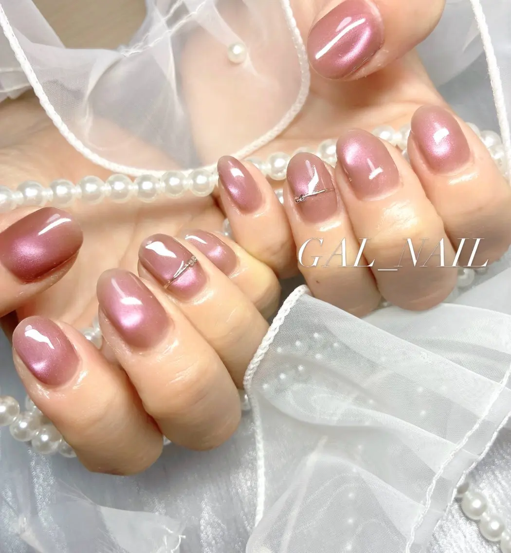 ネイル ジェルネイル 氷ネイル・うるうるネイル マグネットネイル マグネットワンカラー ワンカラーネイル ハンドネイル GAL_NAIL Miraiのネイルデザイン