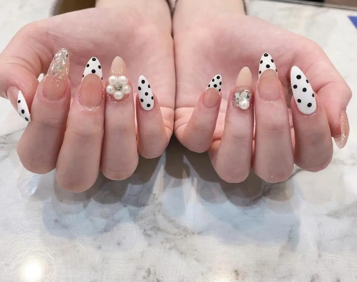 ネイル フレンチネイル babarla Nailのネイルデザイン