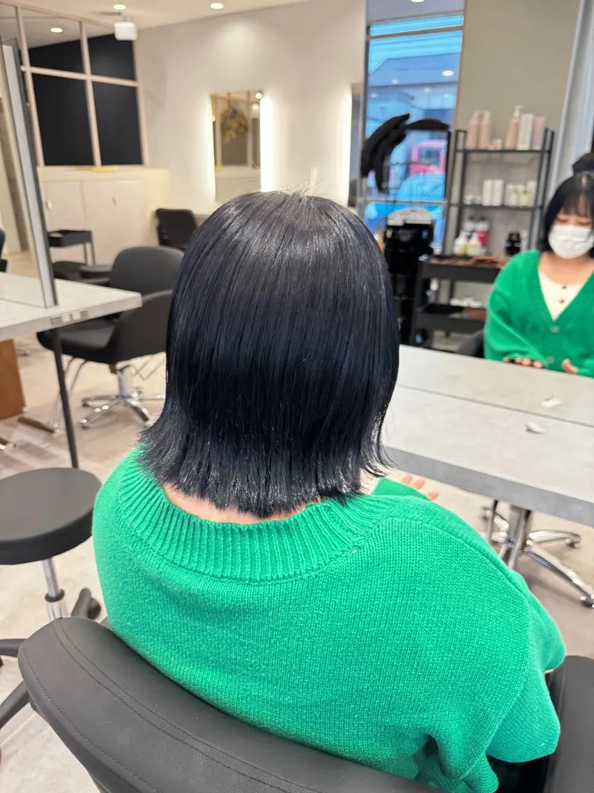 ショート 🫧透明感カラー🫧 ロン毛美容師のヘアスタイル