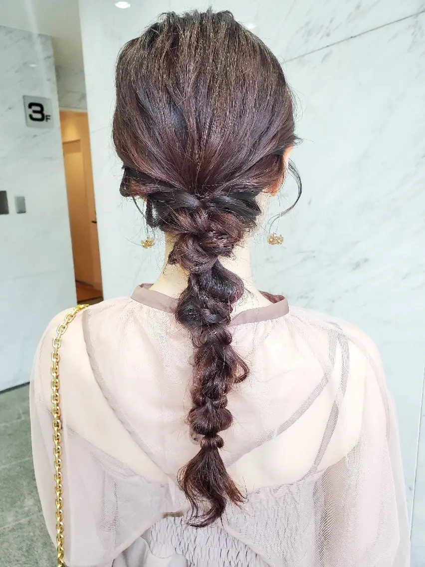 ロング ヘアアレンジ ヘアセット 仁科 美乃里のヘアスタイル