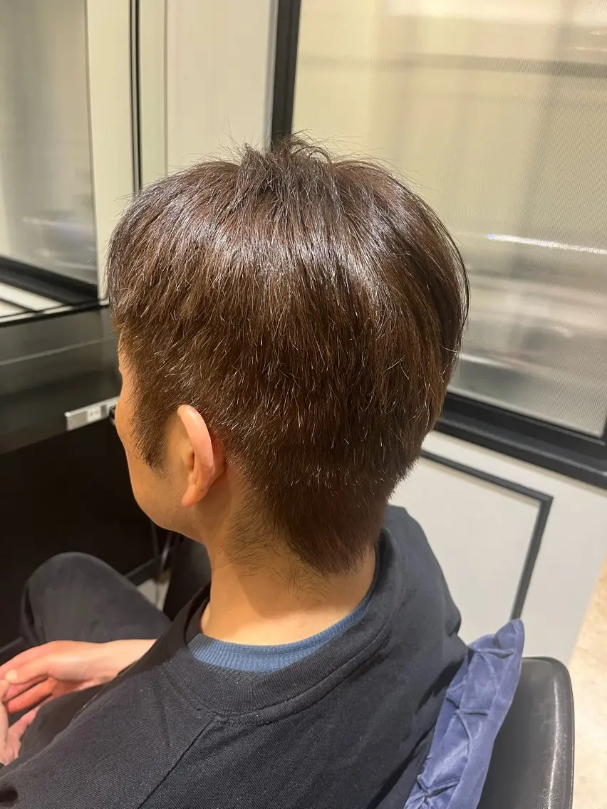 カラー メンズ アッシュ ブラウンカラー Cadre新小岩🫧 栗原葵のヘアスタイル