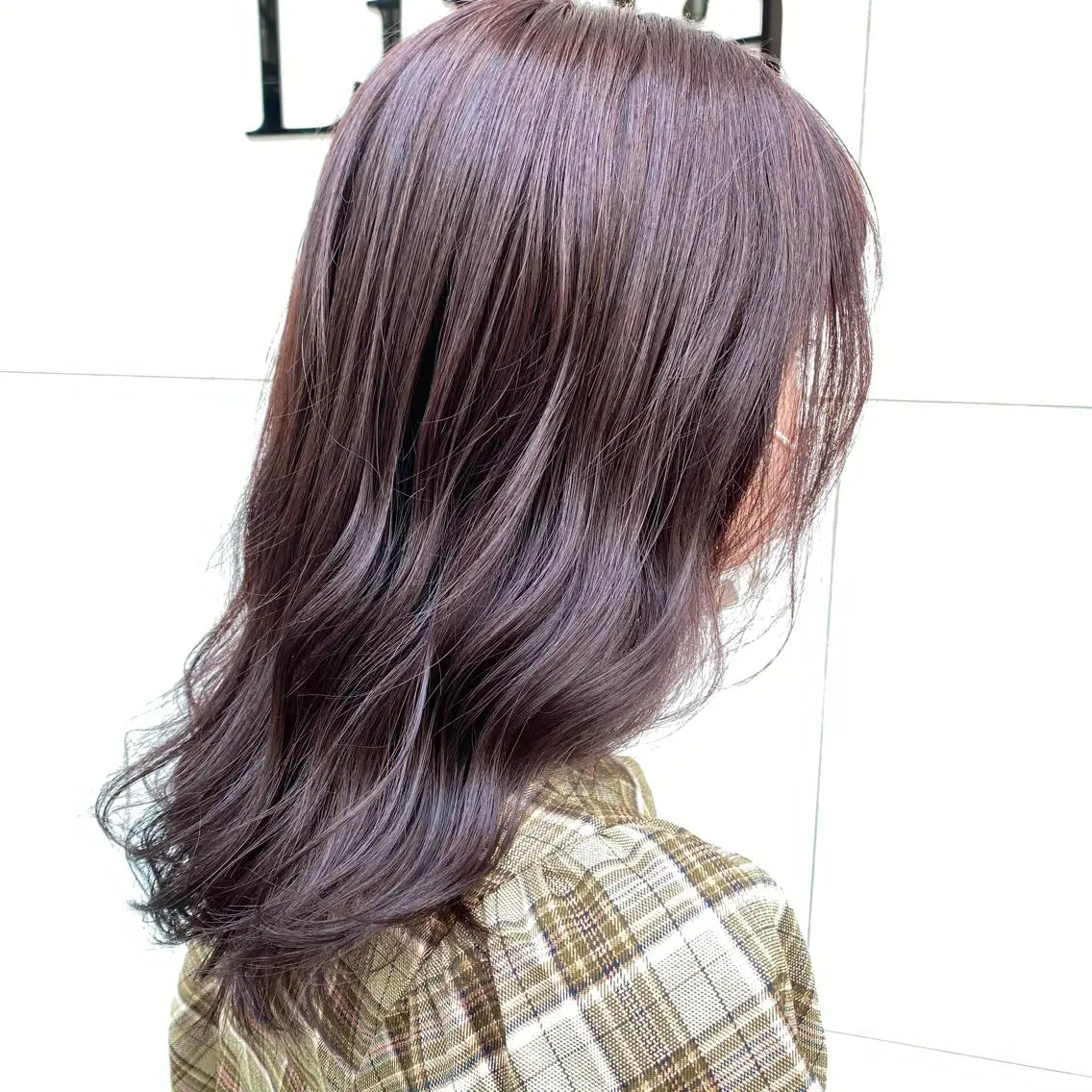 ミディアム カラー 透明感カラー グレージュ ラベンダーカラー ラベンダーグレージュ ラベンダーグレー 増子 祐太朗のヘアスタイル