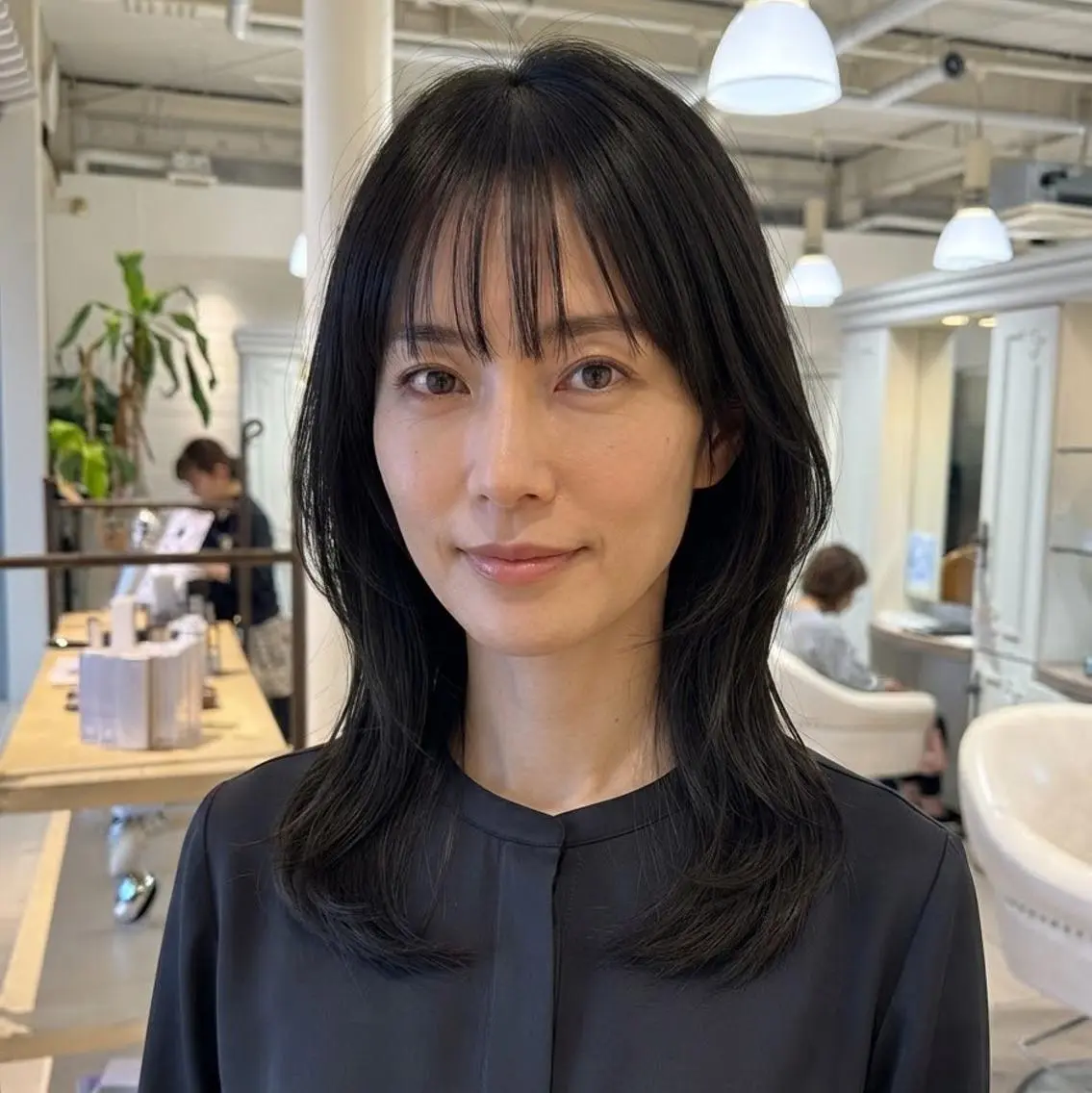 セミロング レイヤーカット シースルーバング obje't cielのヘアスタイル