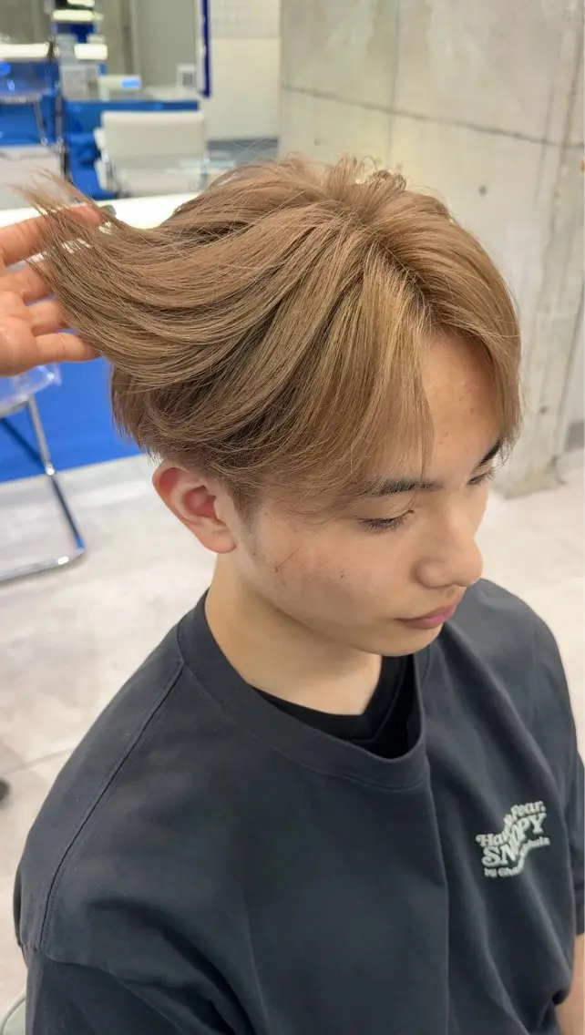 ショート カラー メンズ カット ヘアカラー トリートメント メンズブリーチ カラーhirokoのヘアスタイル