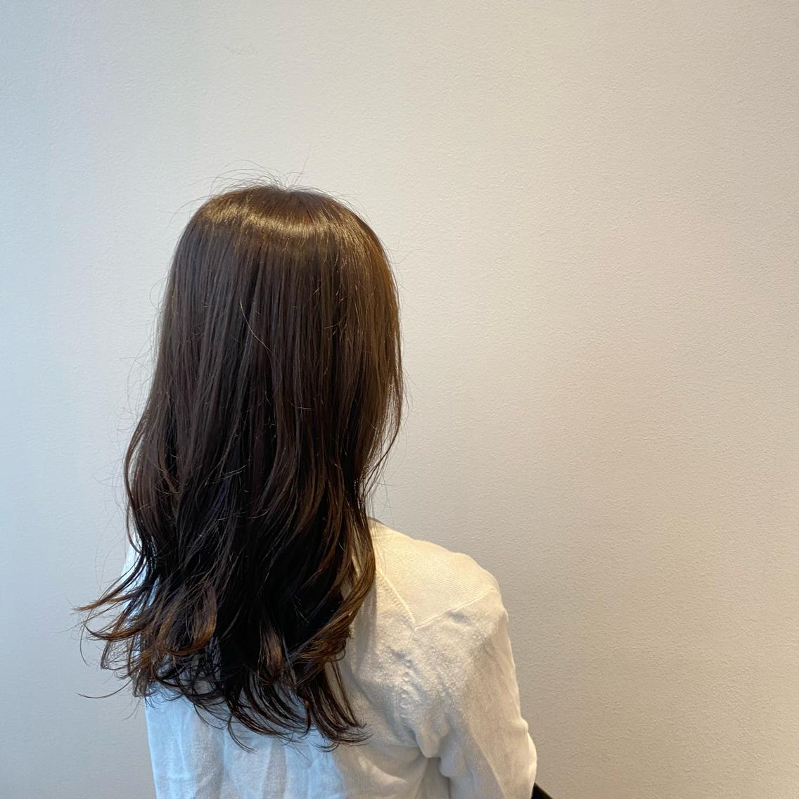ロング カラー オリーブカラー Rubik's 梅田茶屋町/叶莉のヘアスタイル
