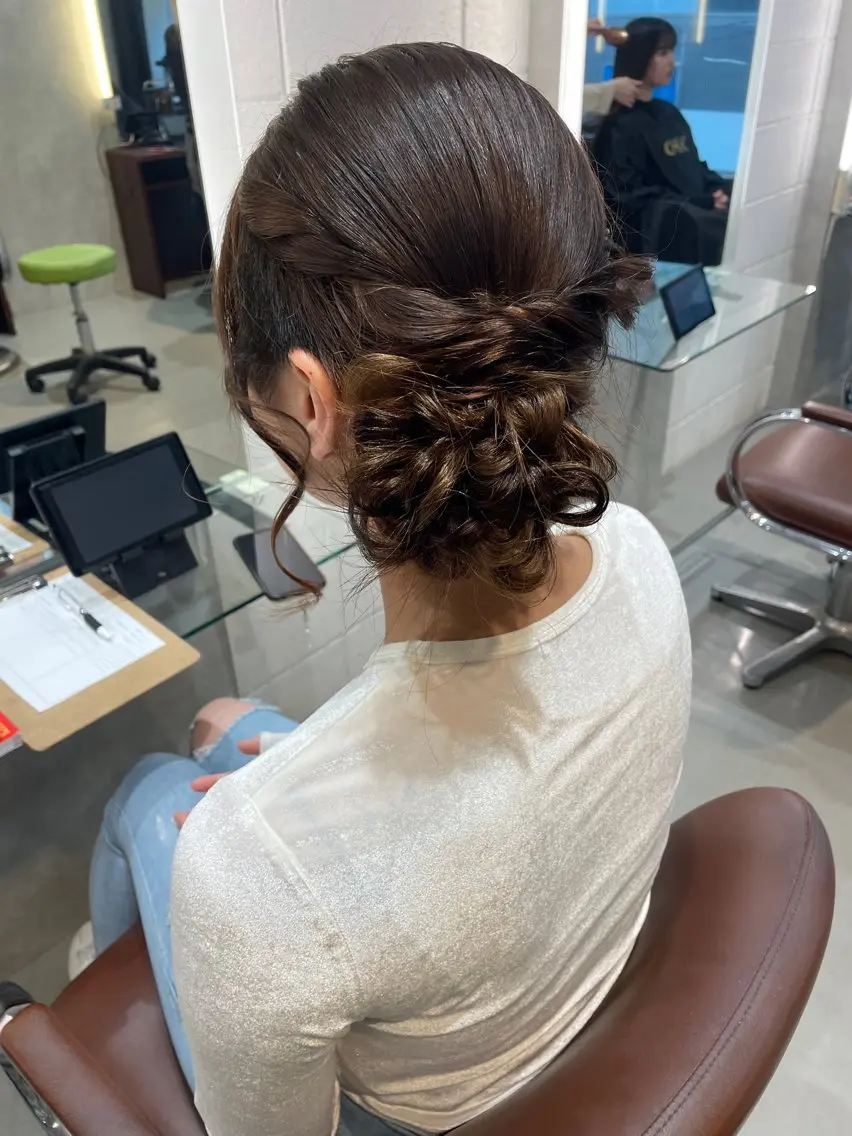 ロング ヘアアレンジ お団子ヘア 💗ROSEL／ KUREA💗のヘアスタイル