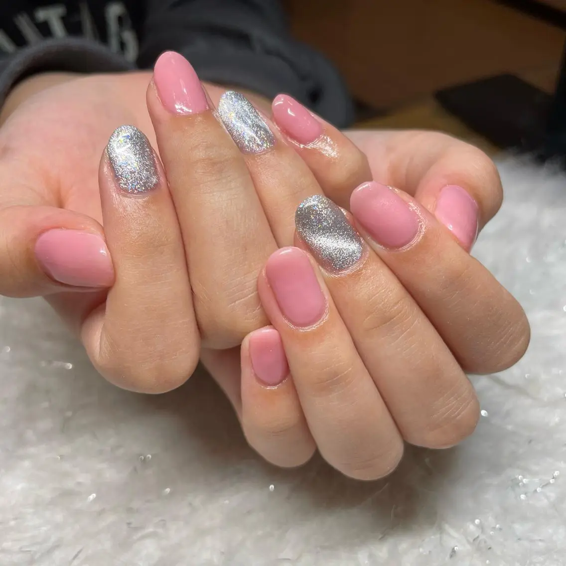 ネイル マグネットネイル ピンク 春ネイル Feel ‪‪☺︎‬Yuriaのネイルデザイン