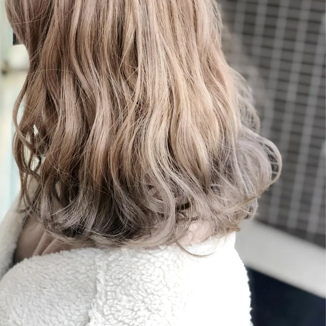 ミディアム カラー グラデーションカラー ヘアカラー ヘッドスパ イケダ ハルカのヘアスタイル