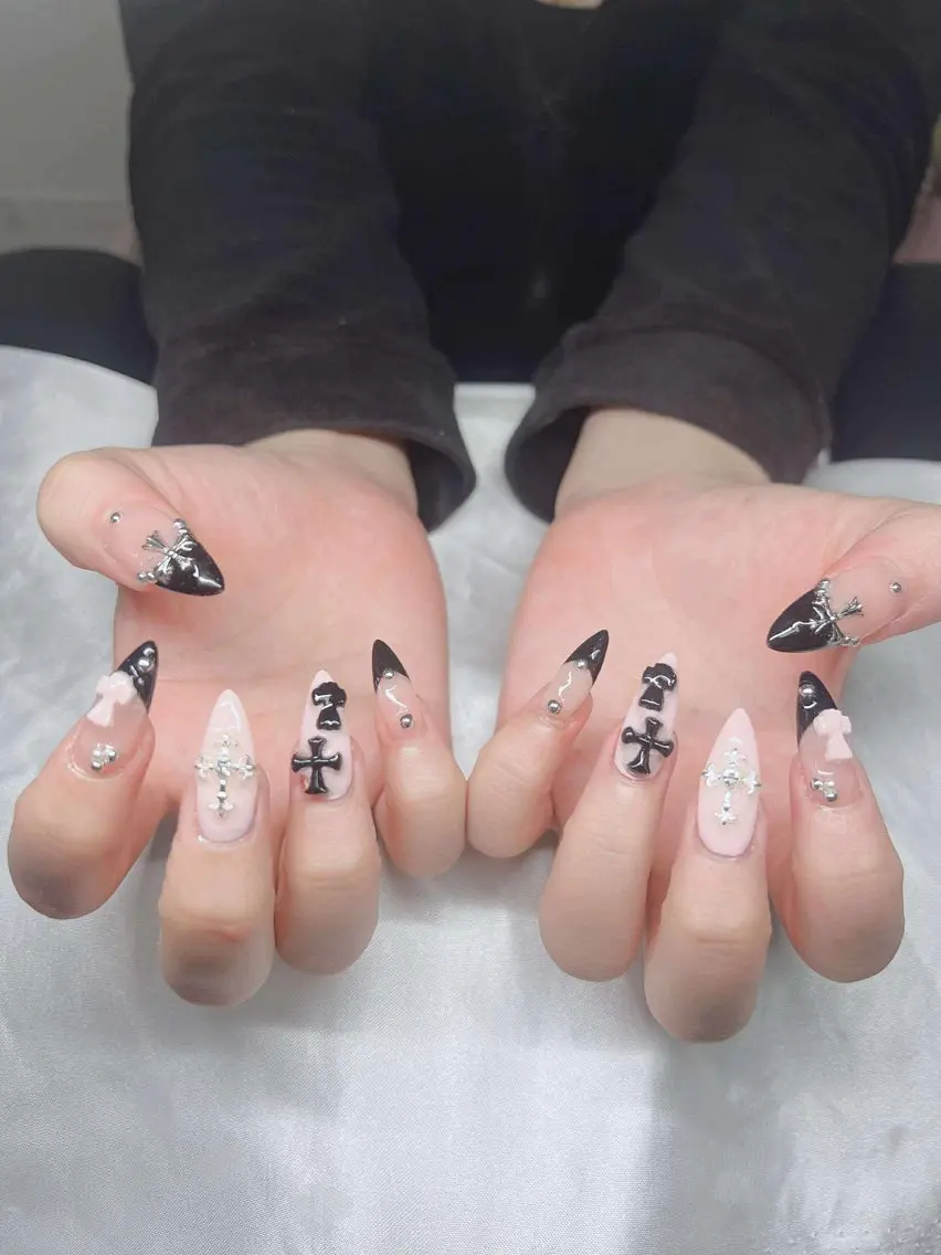 ネイル 長さ出し グラデーション 卒業式 キラキラネイル マグネットネイル ハンドネイル Lee Nailsのネイルデザイン