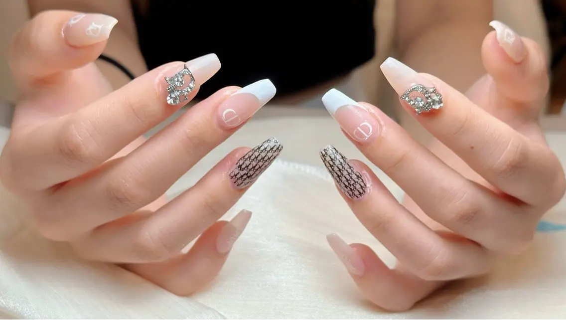 ネイル ハンドネイル Ann- NailQueensのネイルデザイン