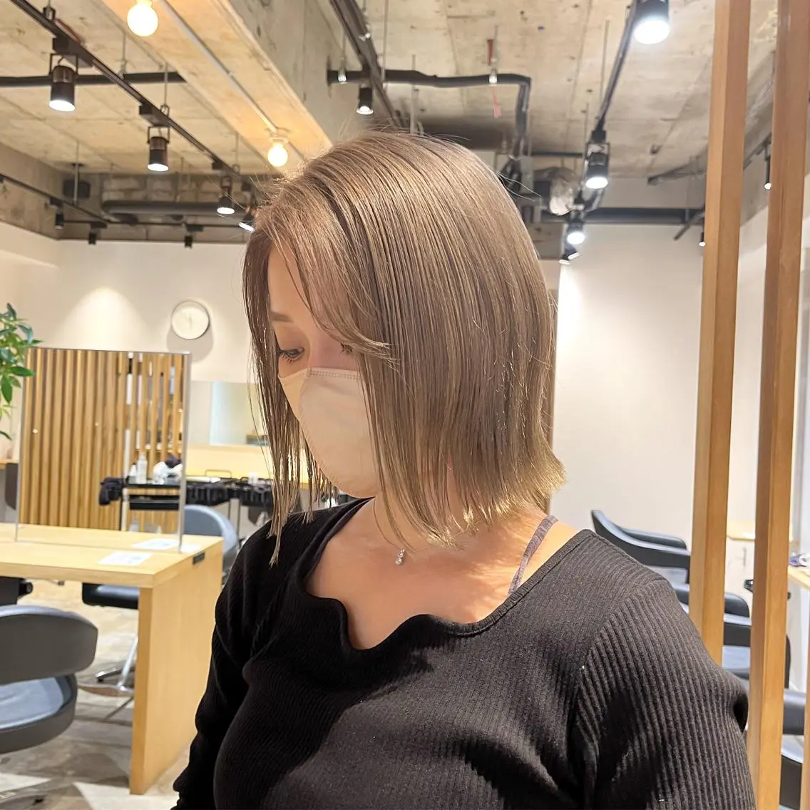 ミディアム カラー ハイトーン/レイヤー 💜Akaneのヘアスタイル