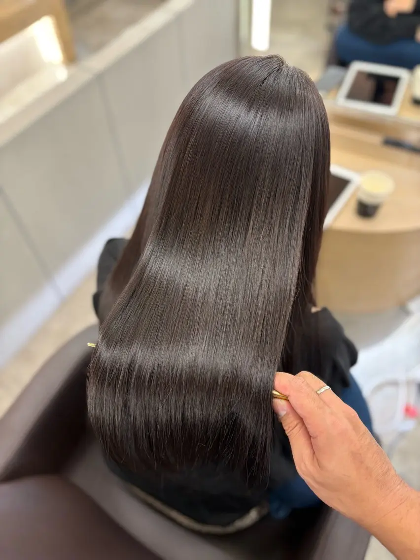 セミロング トリートメント カット ヘアカラー トリートメント 野村 泰平のヘアスタイル