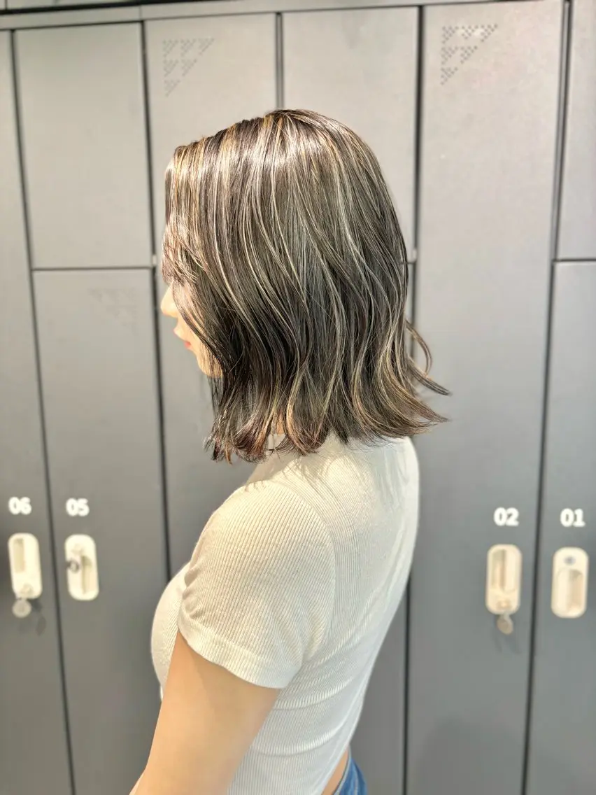 セミロング カラー ハイライトカラー ハイライト カット ヘアカラー トリートメント ハイライト/ショート /ボブ/RYOHEIのヘアスタイル