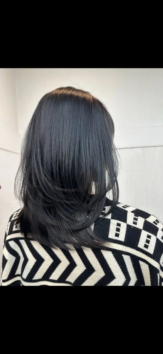 ミディアム KEIGO/ ベージュカラーのヘアスタイル