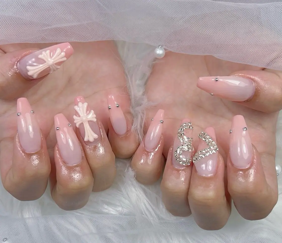 ネイル アートネイル オーロラネイル チークネイル 長さ出し フットネイル Miya _nailのネイルデザイン